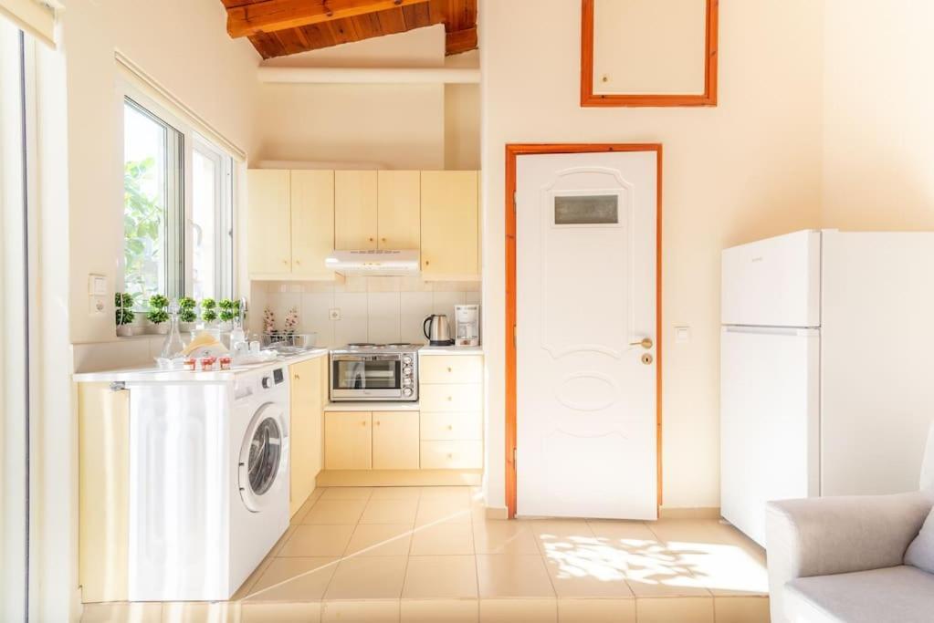 Cozy Apartment In The Heart Of City Center Heraklion  Bagian luar foto